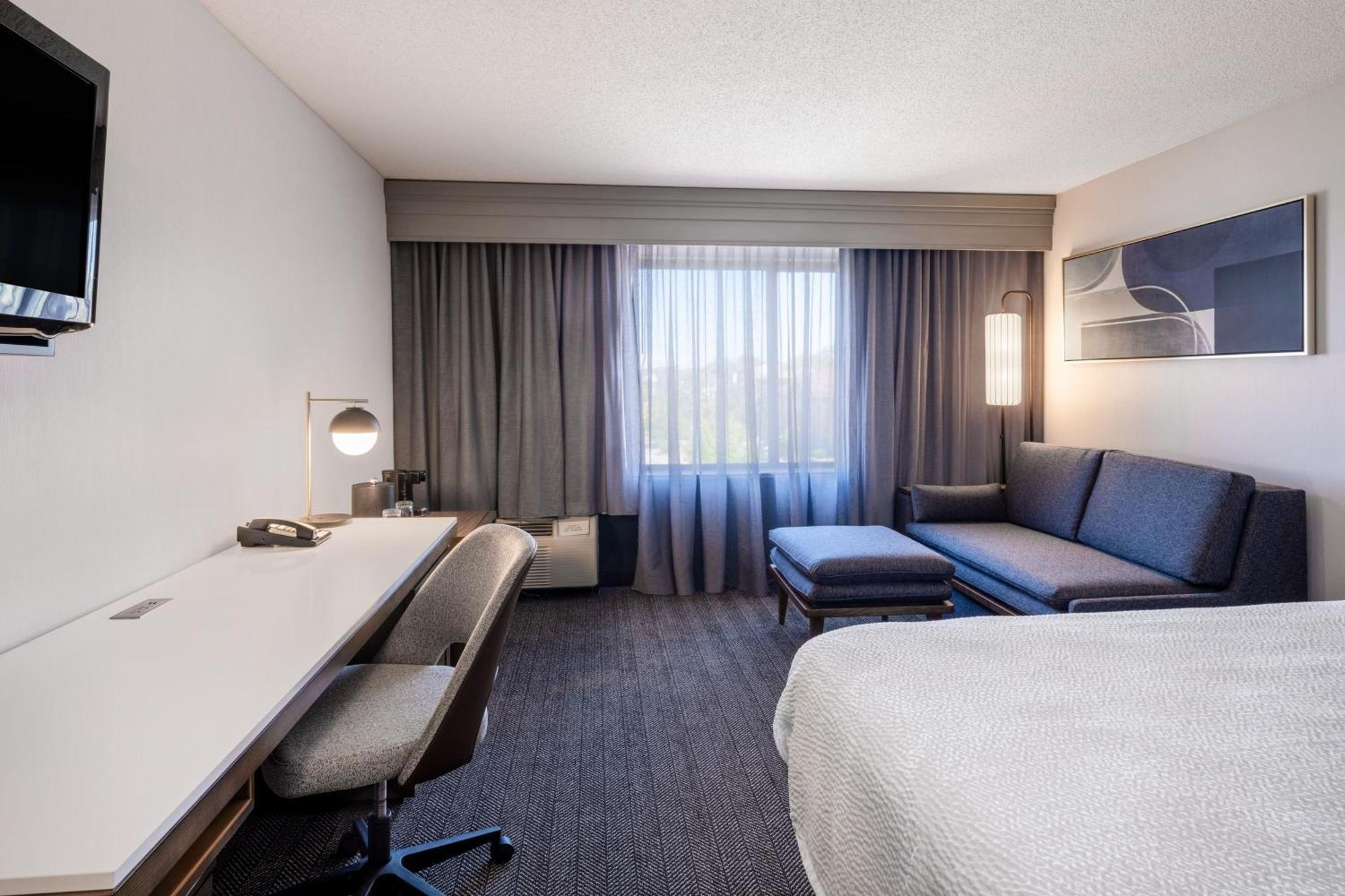 Courtyard By Marriott Colorado Springs South Hotel Ngoại thất bức ảnh