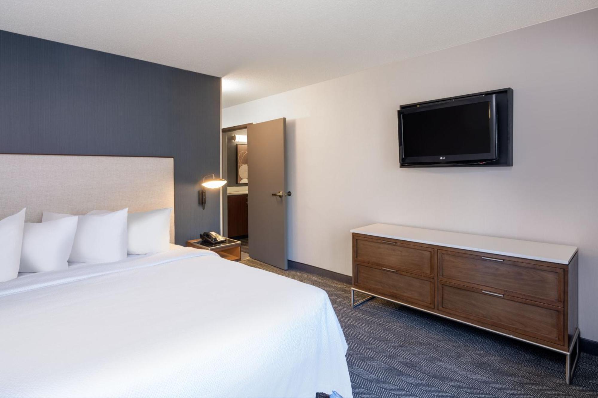 Courtyard By Marriott Colorado Springs South Hotel Ngoại thất bức ảnh