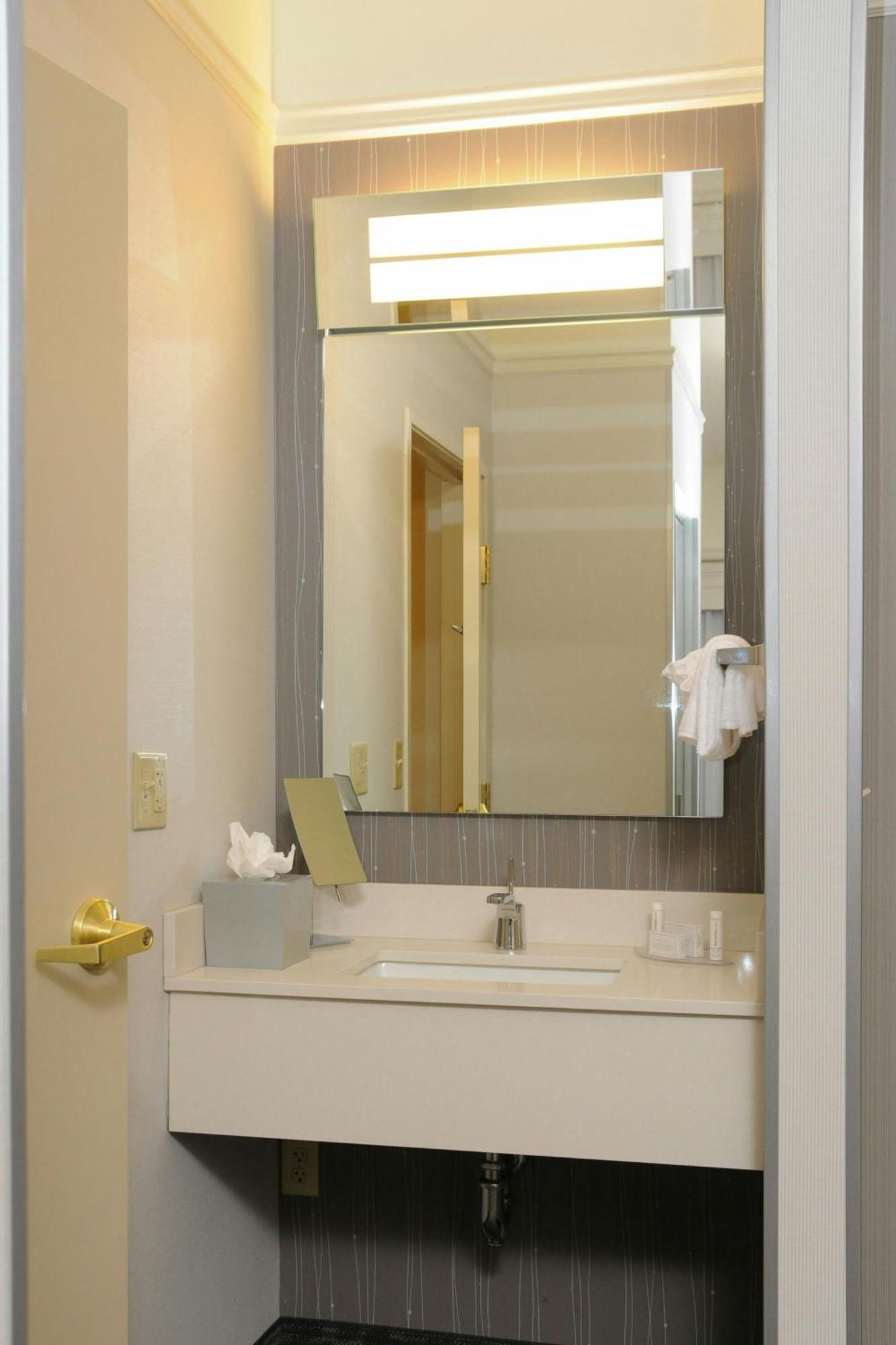 Courtyard By Marriott Colorado Springs South Hotel Ngoại thất bức ảnh